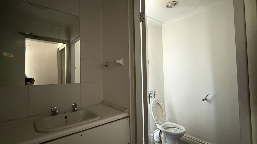 To Let commercial Property for Rent in Gardens Western Cape